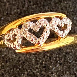 Sterling Silver .925 Gold with (3) Sweet Hearts in Silver CISS Ring Size 7.5